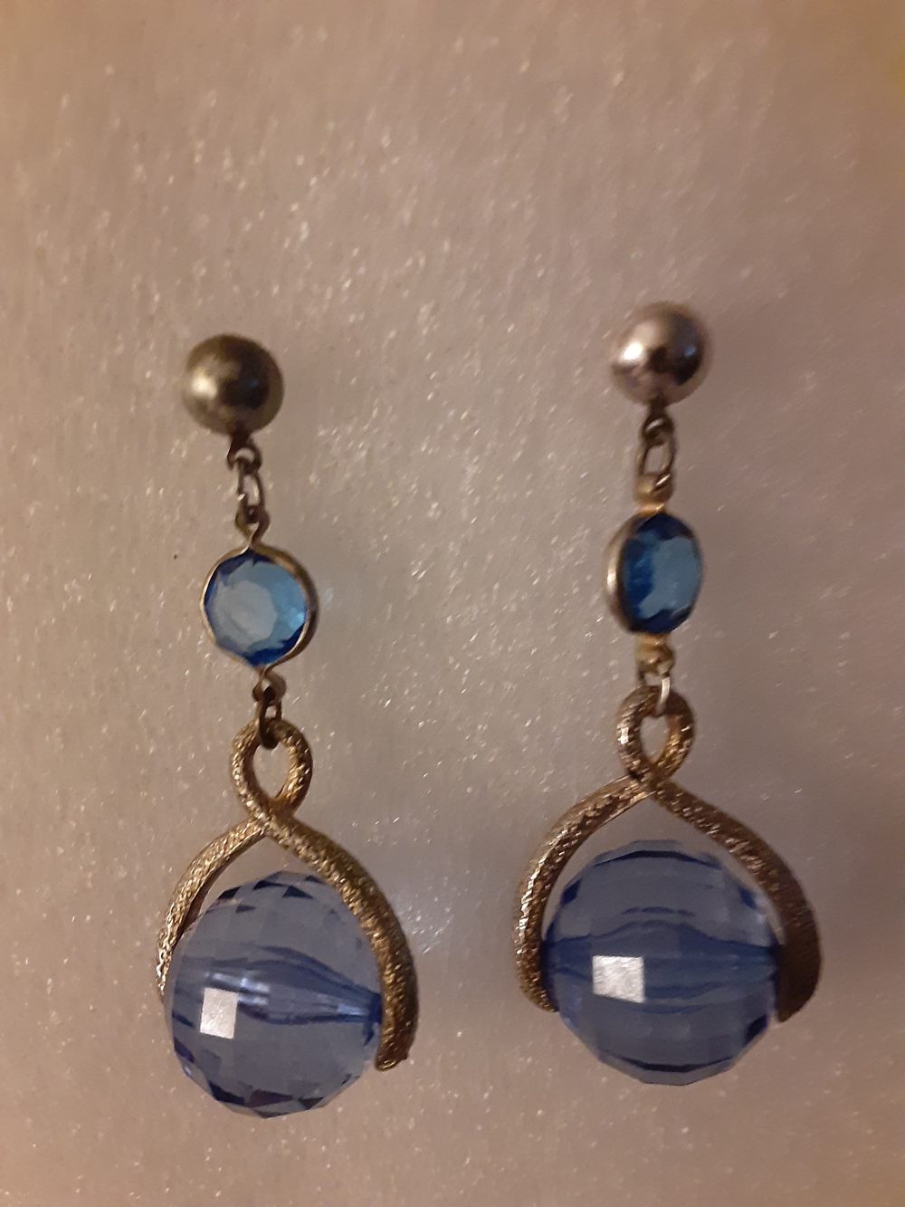 Blue Crystal Drop Earrings - Unbranded Women’s Jewelry